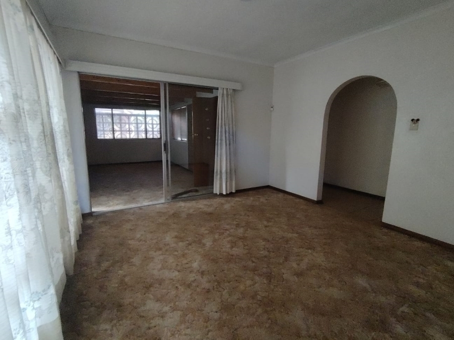 7 Bedroom Property for Sale in Fichardt Park Free State